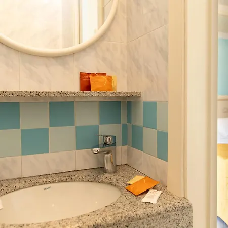 Altair Отель Мизано-Адриатико